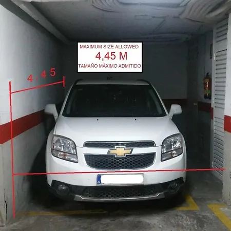 La Farola Centro De Con Parking 445 Max